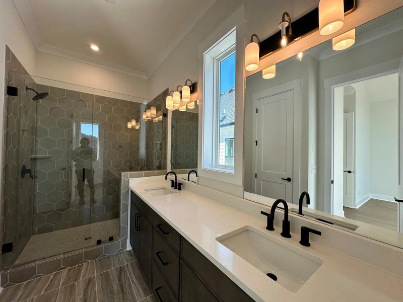 The Ballar B Primary Suite Bathroom