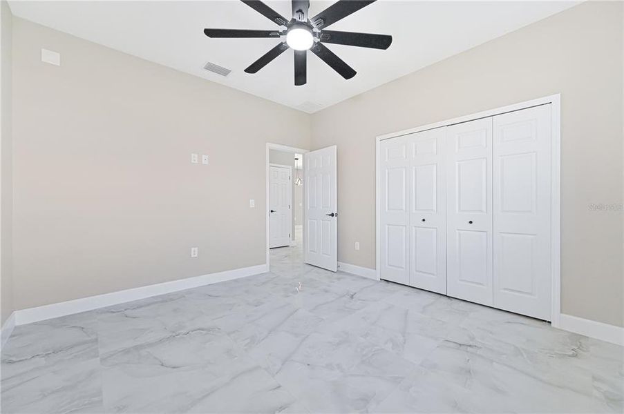 Spacious, unfurnished interior of a new home in , Cape Coral (Image 33).