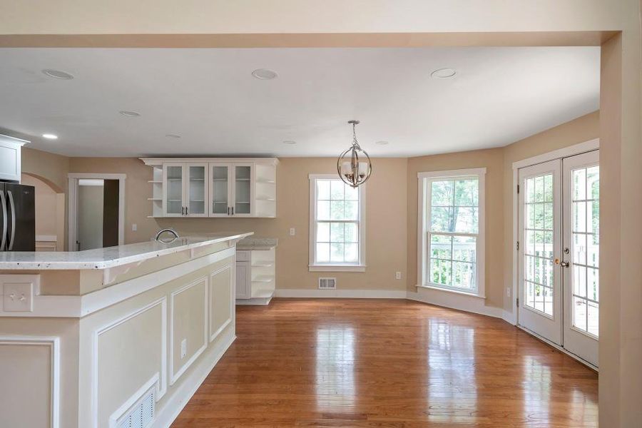 Spacious, unfurnished interior of a new home in , Lula (Image 14).