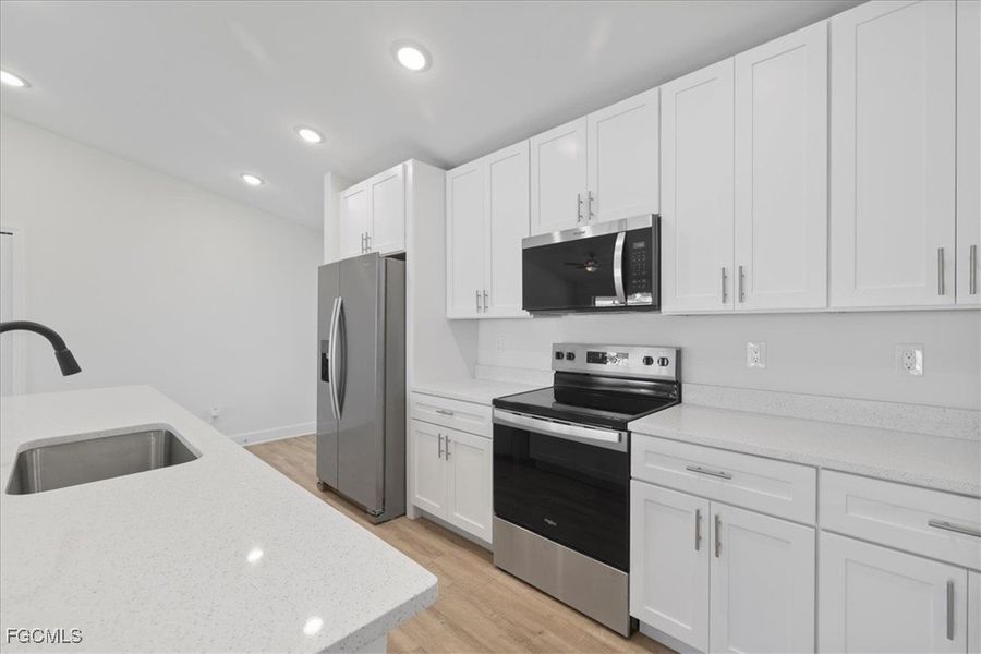 Furnished interior view inside a new home in Cape Coral, Cape Coral (Image 10).