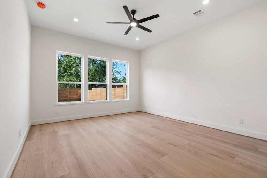 Image 27 of a home in . Image 27 of a home in .