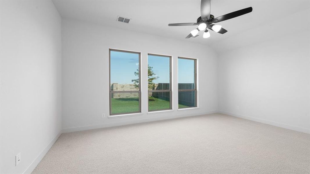 Spacious, unfurnished interior of a new home in Trinity Falls 45', McKinney (Image 16).