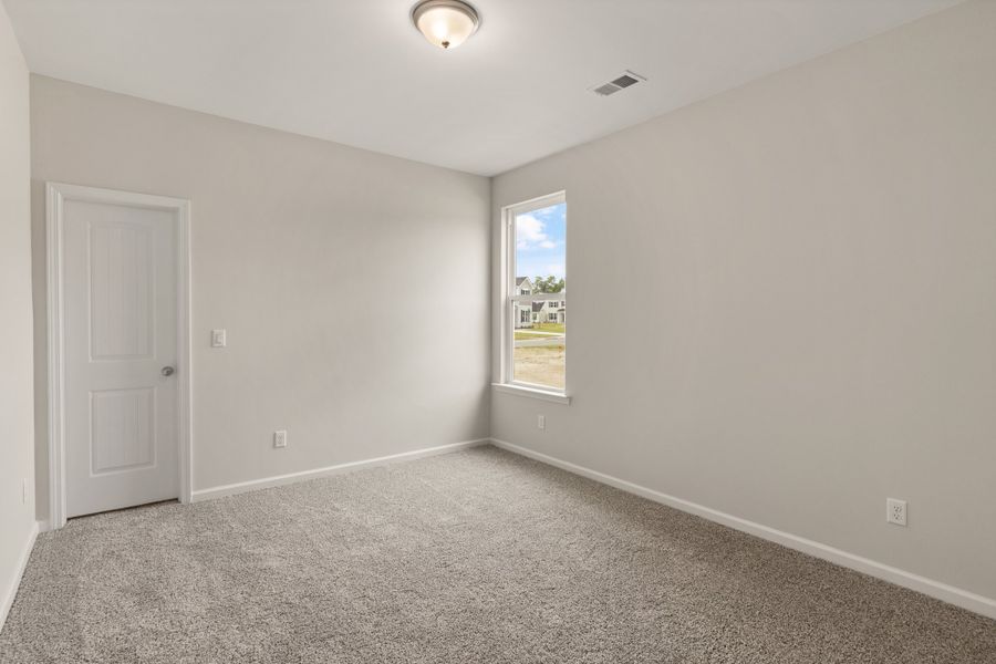 Spacious, unfurnished interior of a new home in Settlers Hammock, Kingsland (Image 15). Spacious, unfurnished interior of a new home in Settlers Hammock, Kingsland (Image 15).