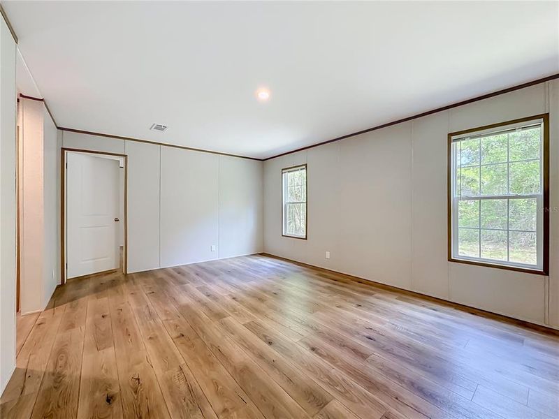 Spacious, unfurnished interior of a new home in , Satsuma (Image 19).