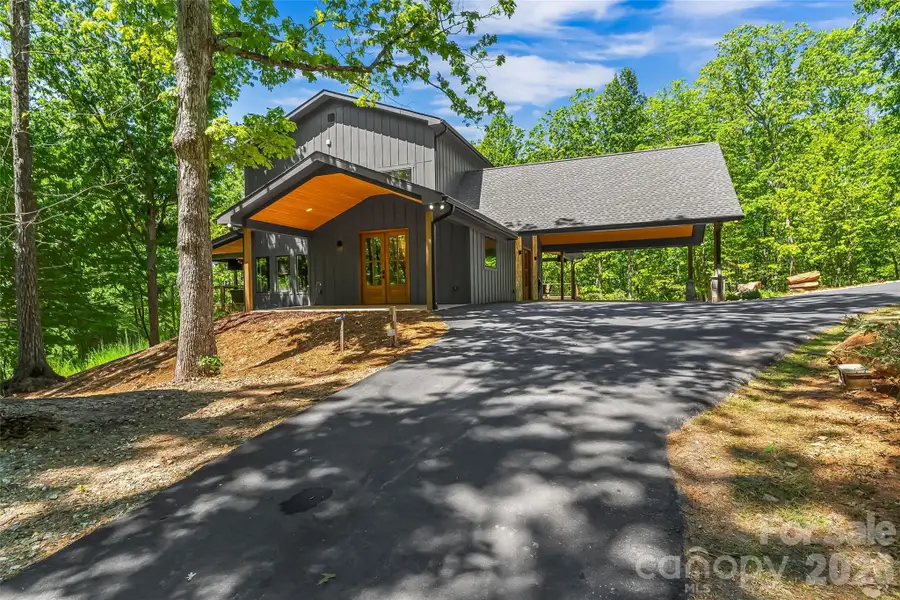 Image 40 of a home in .