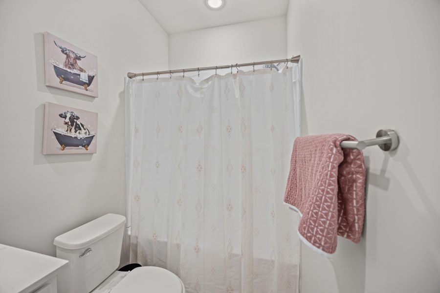 Furnished interior view inside a new home in , Hanahan (Image 10).