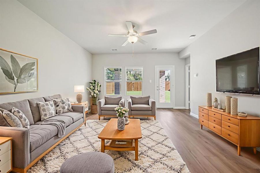 Photo is not of the actual home, but is an inspirational photo of builder’s model home and may depict options, furnishings, and/or decorator features that are not included. Photo is not of the actual home, but is an inspirational photo of builder’s model home and may depict options, furnishings, and/or decorator features that are not included.