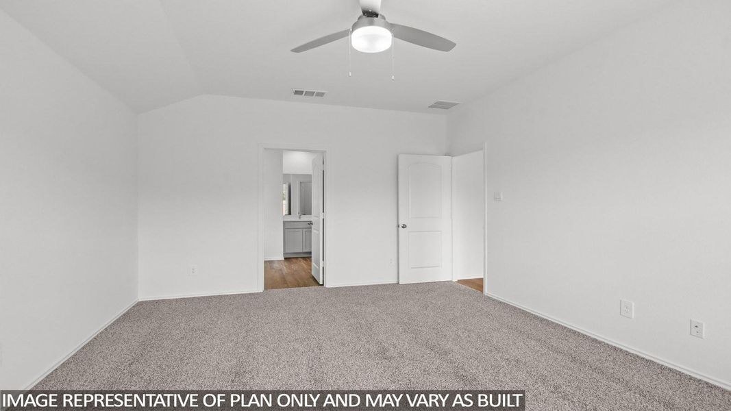 Spacious, unfurnished interior of a new home in Silverthorne, Conroe (Image 12).
