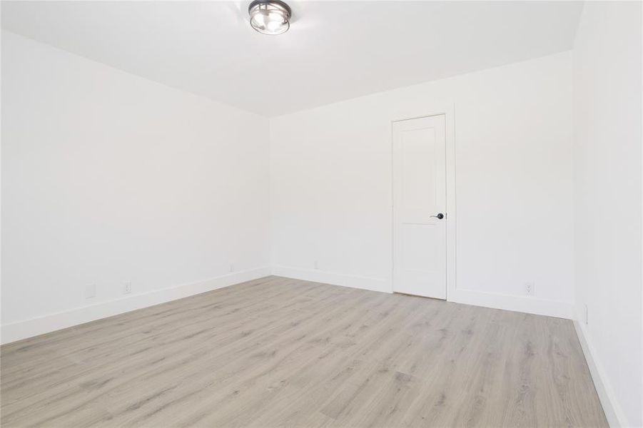 Spacious, unfurnished interior of a new home in , Van Alstyne (Image 28). Spacious, unfurnished interior of a new home in , Van Alstyne (Image 28).