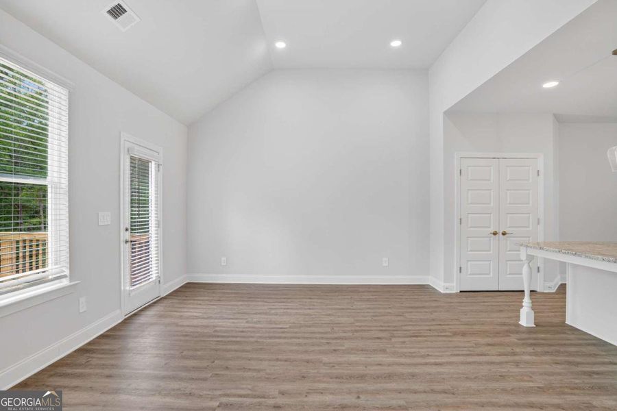 Spacious, unfurnished interior of a new home in Killian Manor at The Adares, Adairsville (Image 11). Spacious, unfurnished interior of a new home in Killian Manor at The Adares, Adairsville (Image 11).