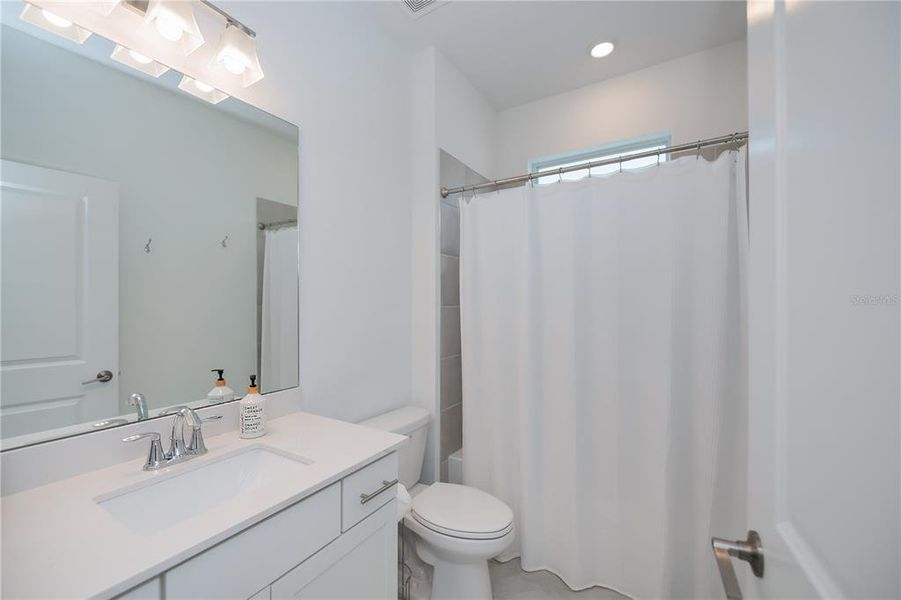 Furnished interior view inside a new home in , Englewood (Image 32).