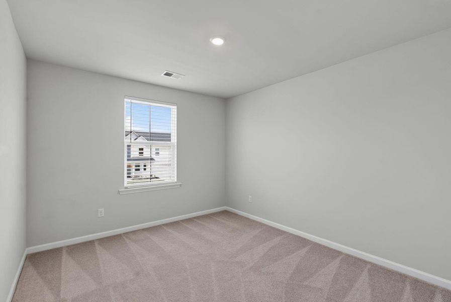 Spacious, unfurnished interior of a new home in Sweetgrass at Summers Corner, Summerville (Image 43).
