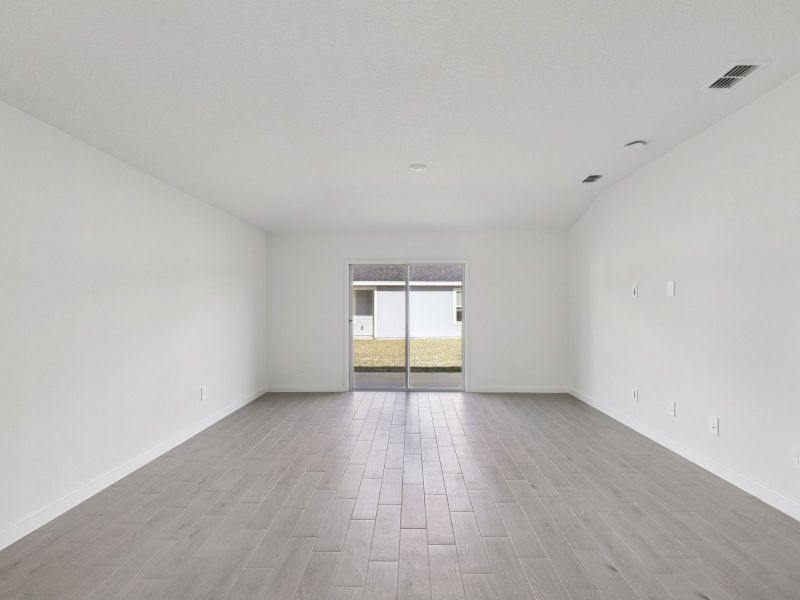 Spacious, unfurnished interior of a new home in Flagler Village - Classic Series, Palm Coast (Image 10).