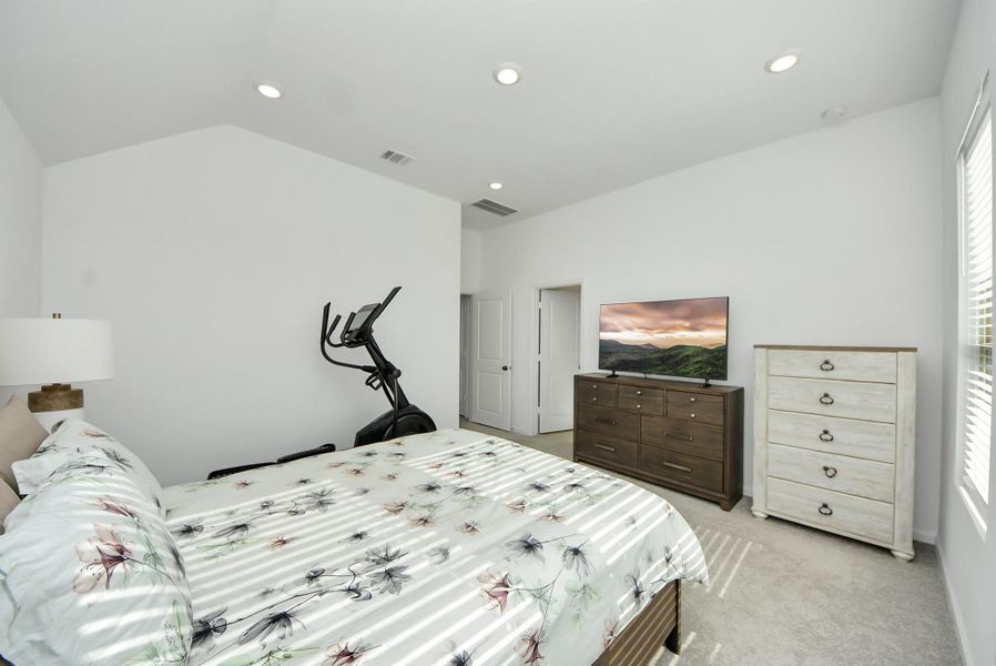Furnished interior view inside a new home in Cross Creek Ranch, Fulshear (Image 7).