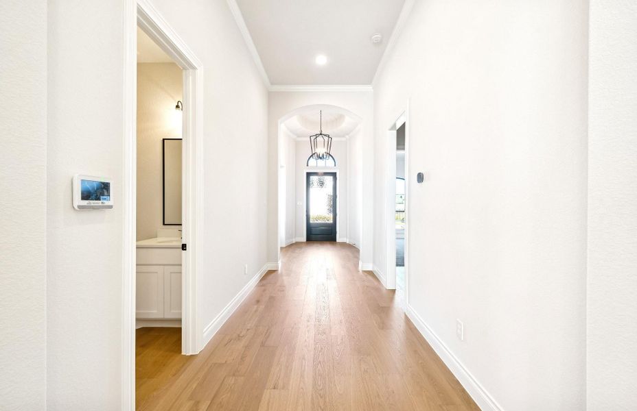 Spacious, unfurnished interior of a new home in Bridgeland 60′, Cypress (Image 32).