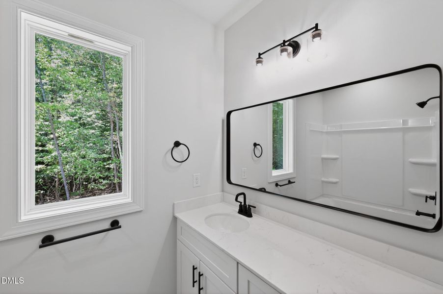 25_244_Sequoia_Dr-Bathroom-35-1