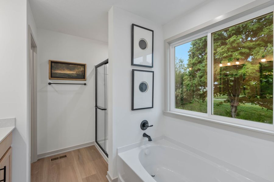Representative furnished interior of a home built from the Fairfax by Fischer Homes in Bridle Run, Louisville (Image 27).