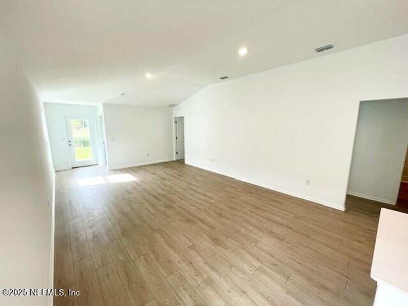 Spacious, unfurnished interior of a new home in Grand Reserve, Bunnell (Image 58).