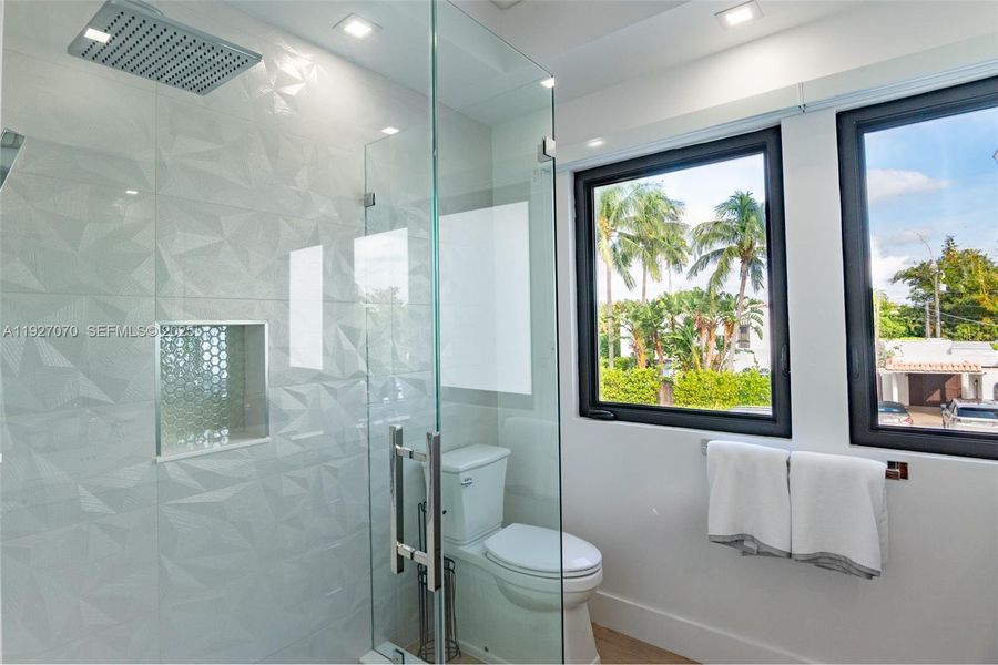 En suite #2 En suite #2