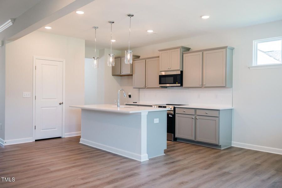 Image 110 of a home in Tobacco Road. Image 110 of a home in Tobacco Road.