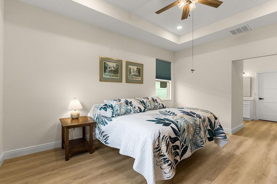 9225-103rd-Ct-HigMedia-031-1280