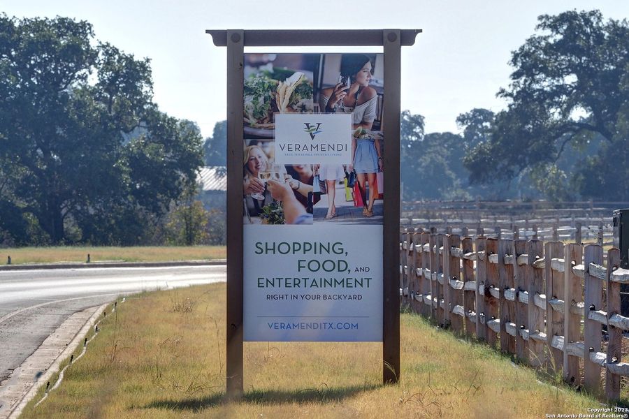 Image 2 of a home in Veramendi 60'. Image 2 of a home in Veramendi 60'.