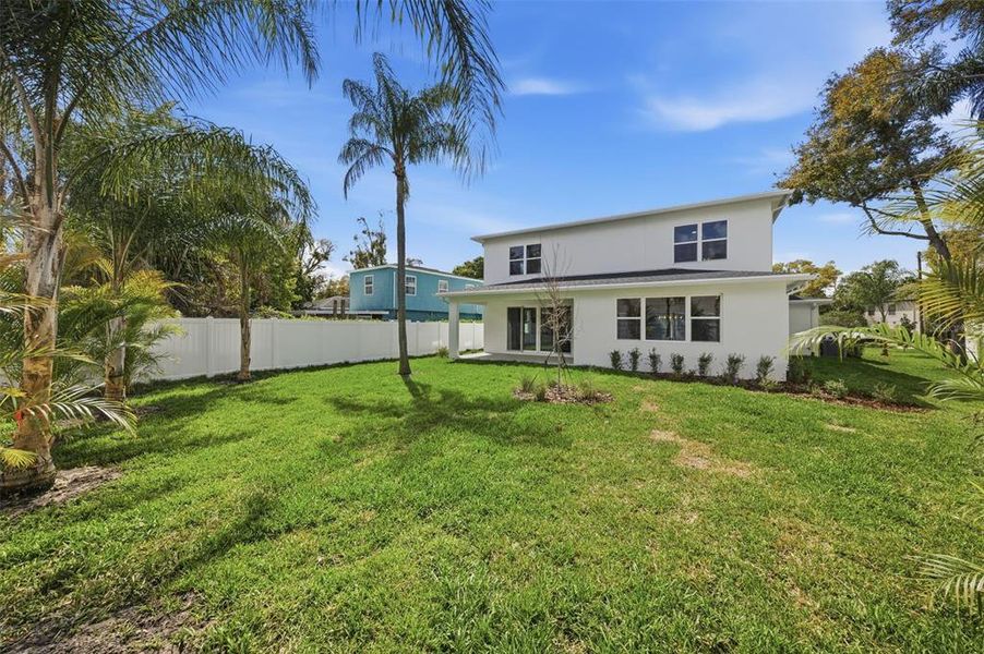 Exterior details and patio area of a home in , Tampa (Image 30).