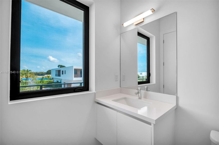 Image 72 of a home in .