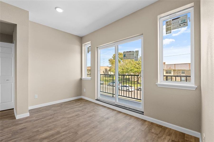 Spacious, unfurnished interior of a new home in , Irving (Image 26).