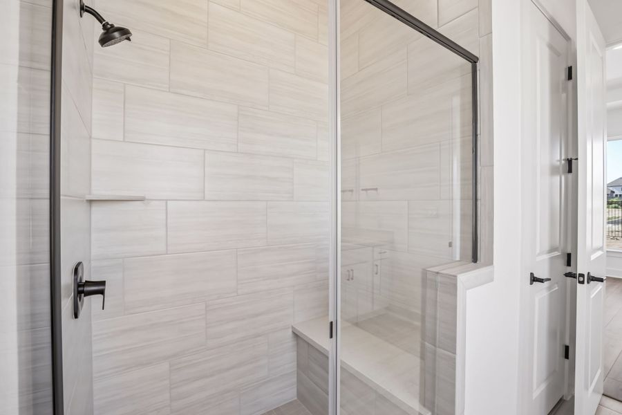 Representative interior finishes for a home built from the Anderson by Taylor Morrison in Travisso, Leander (Image 18).