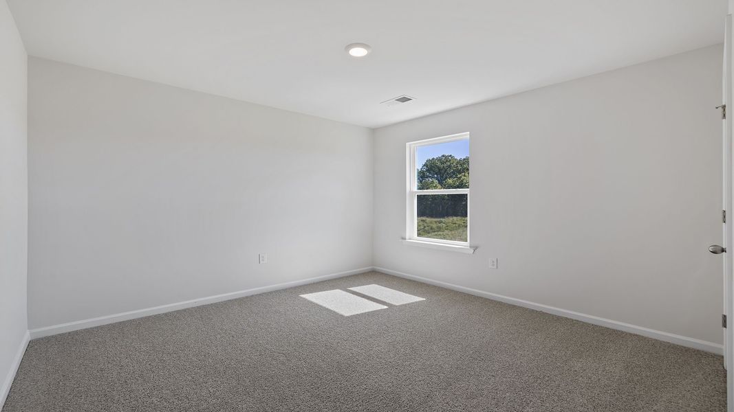 Spacious, unfurnished interior of a new home in Seneca Falls, Seneca (Image 21).