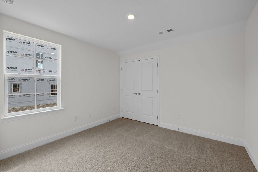 Spacious, unfurnished interior of a new home in Carothers Farms, Nolensville (Image 19).