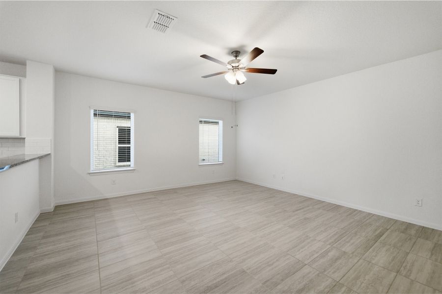 Spacious, unfurnished interior of a new home in Notting Hill, Converse (Image 16).