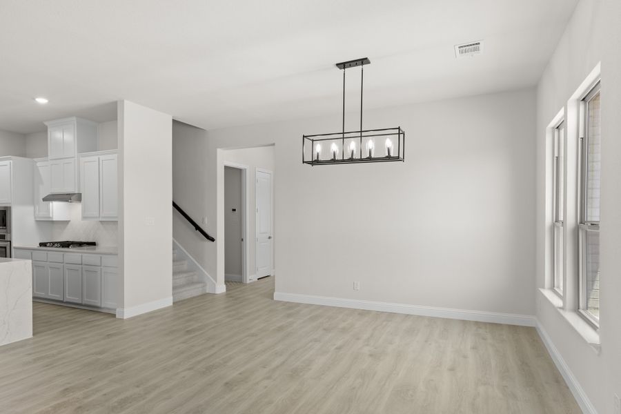 Representative unfurnished interior of a home built from the Cedarwood II by Sandlin Homes in Lakesong, Midlothian (Image 19).