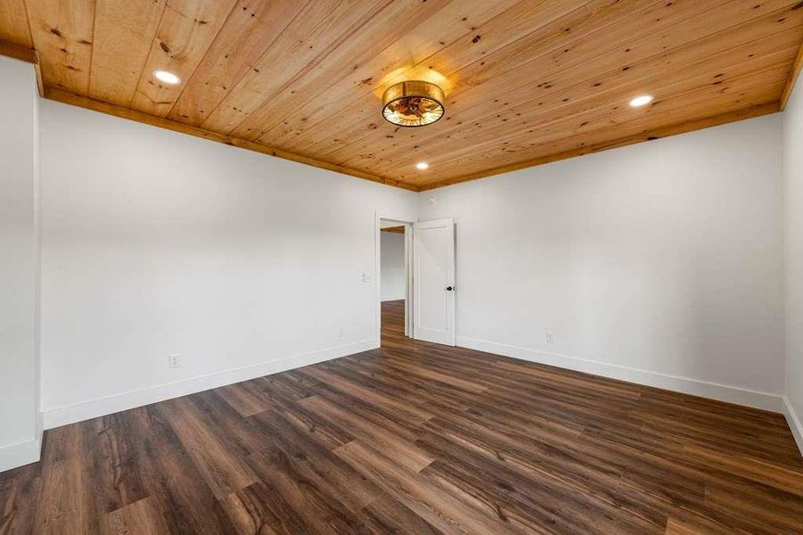 Spacious, unfurnished interior of a new home in , Mineral Bluff (Image 52).