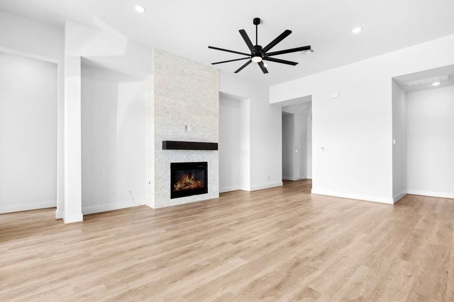 Spacious, unfurnished interior of a new home in Leander Estates, Leander (Image 15). Spacious, unfurnished interior of a new home in Leander Estates, Leander (Image 15).