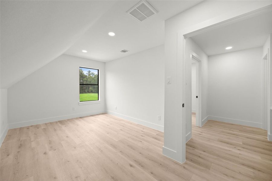 Spacious, unfurnished interior of a new home in , Dayton (Image 45). Spacious, unfurnished interior of a new home in , Dayton (Image 45).