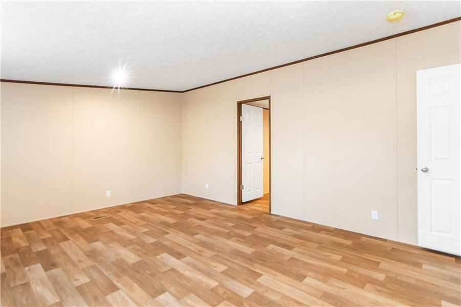 Spacious, unfurnished interior of a new home in , Talking Rock (Image 39).