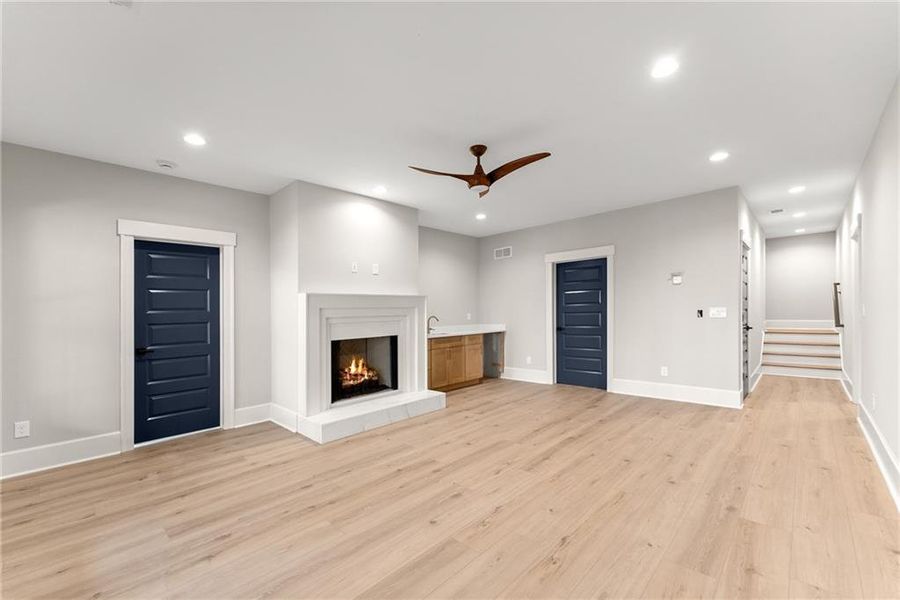 Spacious, unfurnished interior of a new home in , Dahlonega (Image 56).