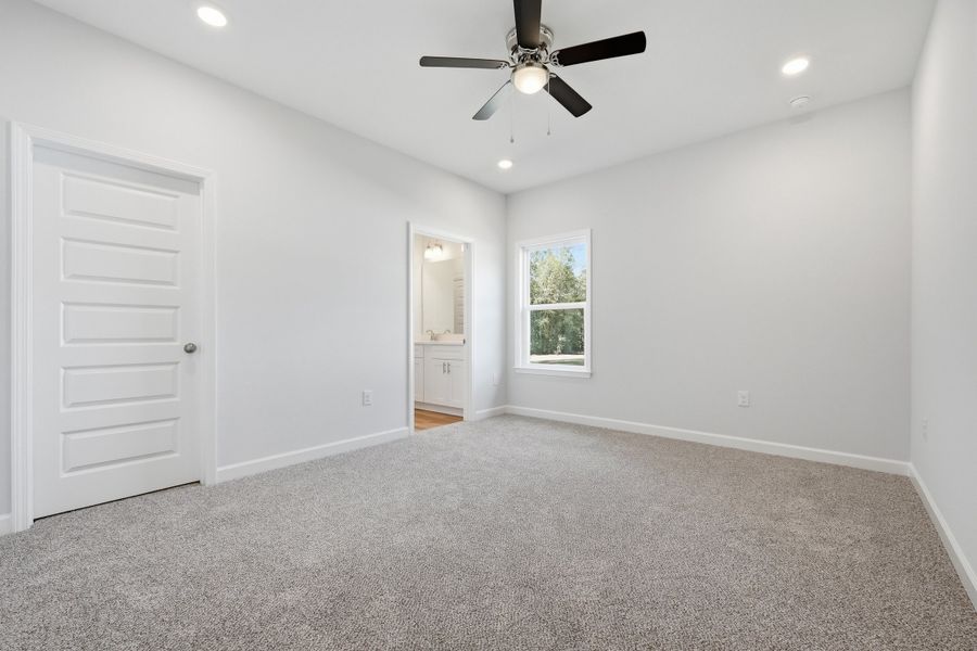 Spacious, unfurnished interior of a new home in , Crestview (Image 35).