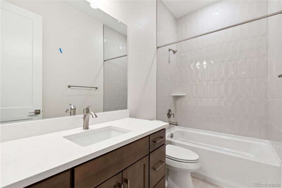 Furnished interior view inside a new home in Retreat at The Canyons, Castle Pines (Image 26). Furnished interior view inside a new home in Retreat at The Canyons, Castle Pines (Image 26).