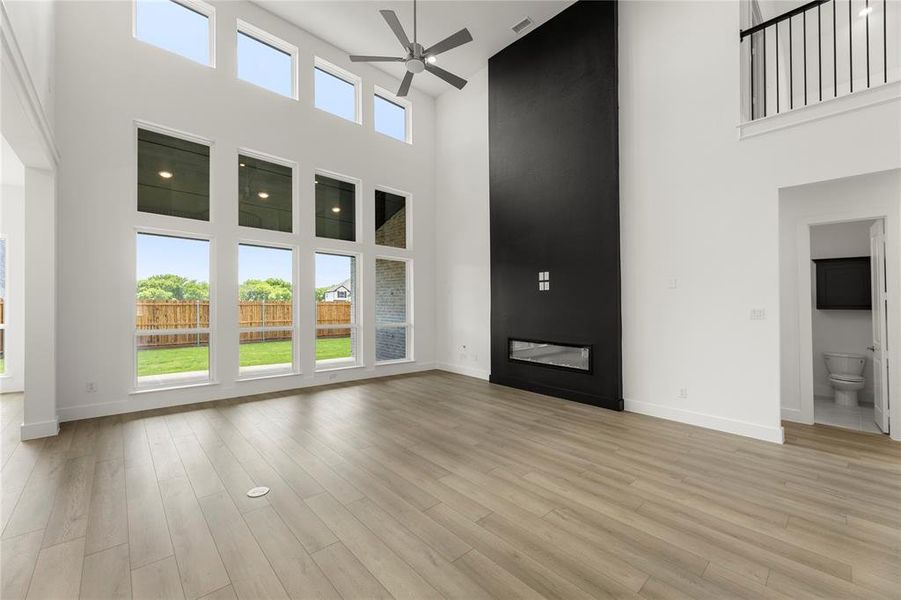 13. 15012 Barcas - Family