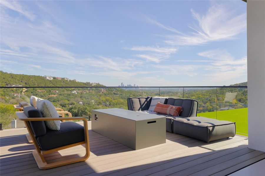 Exterior details and patio area of a home in , Austin (Image 24).