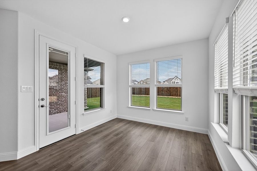Spacious, unfurnished interior of a new home in The Ridge at Northlake, Northlake (Image 14).