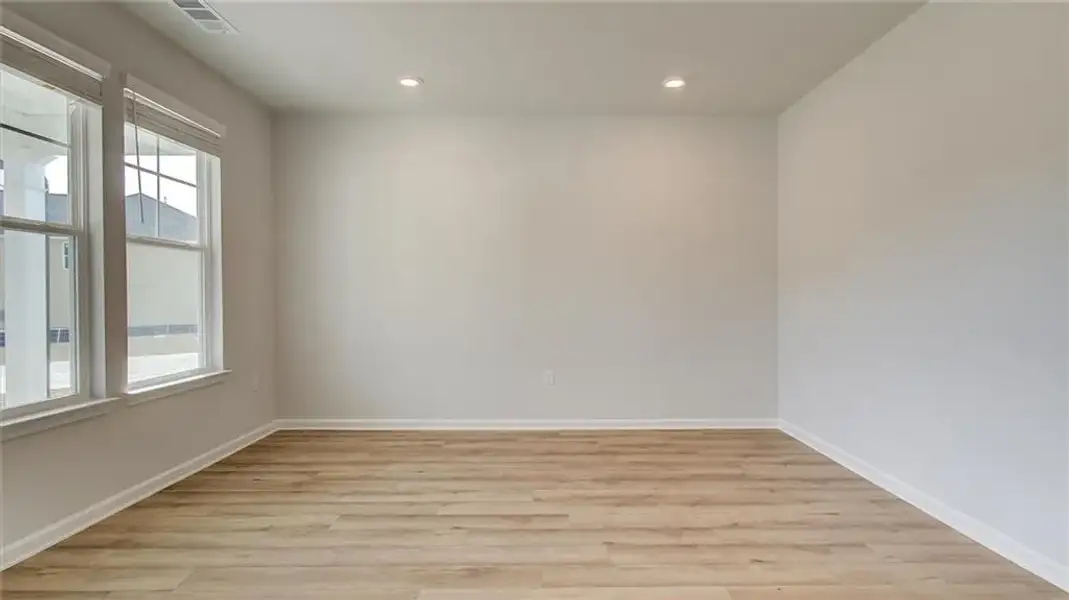 Spacious, unfurnished interior of a new home in Brighton, Locust Grove (Image 14).