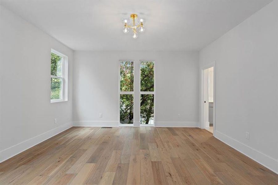Spacious, unfurnished interior of a new home in , Atlanta (Image 19).