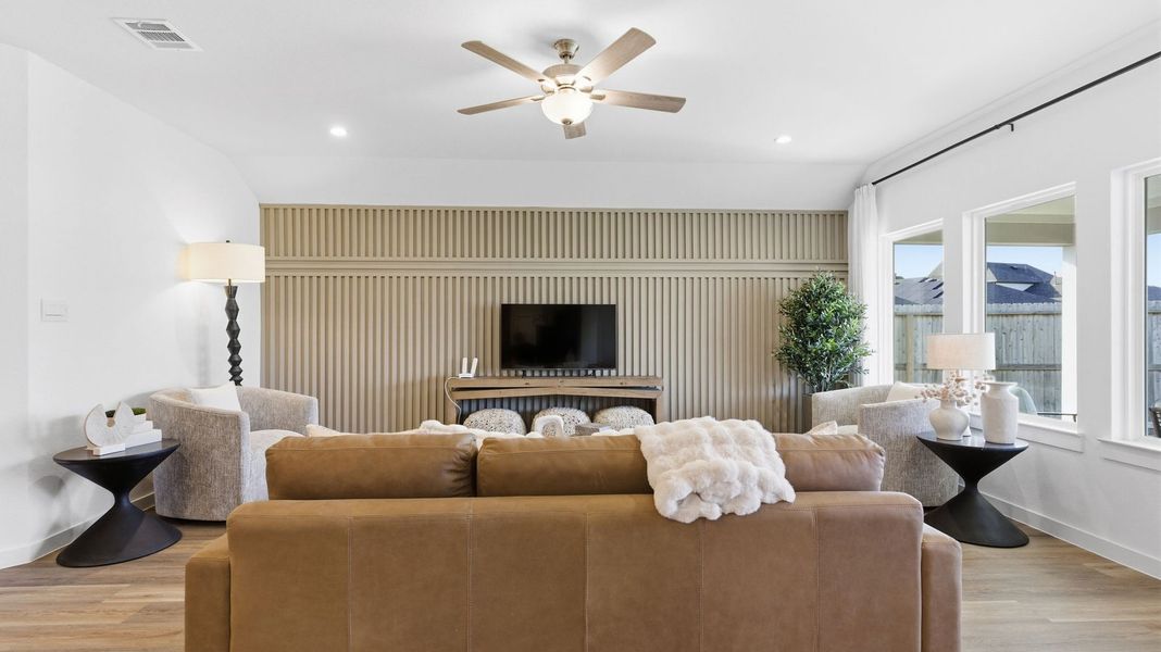 Furnished interior view inside a new home in Lago Mar, Texas City (Image 6).