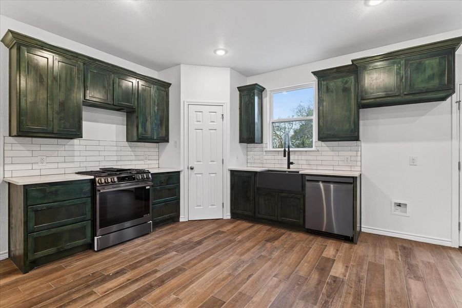 Furnished interior view inside a new home in , Emory (Image 7).