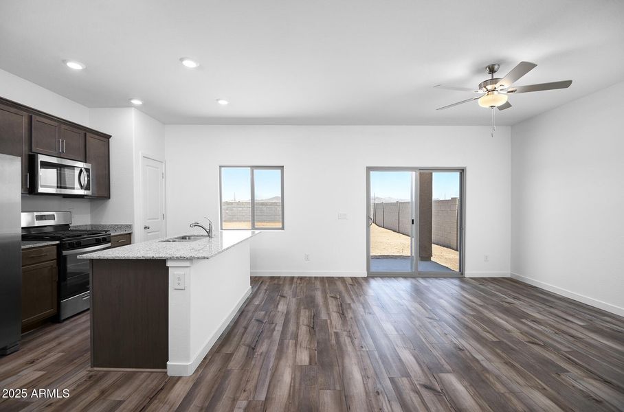 Southwest_Amado_A_L_003 Southwest_Amado_A_L_003