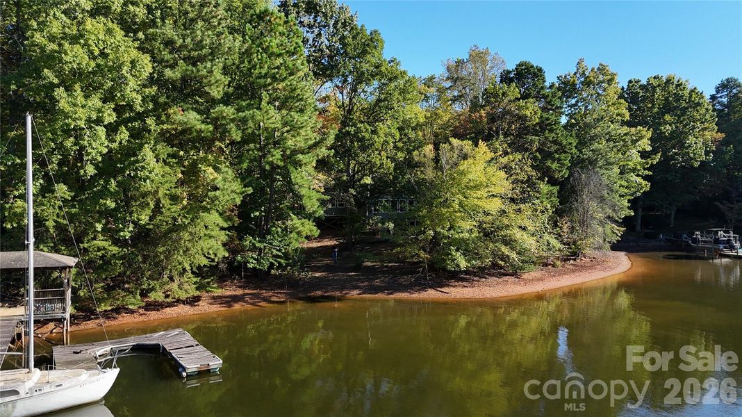 Natural landscape and outdoor views near in Mooresville (Image 21). Natural landscape and outdoor views near in Mooresville (Image 21).